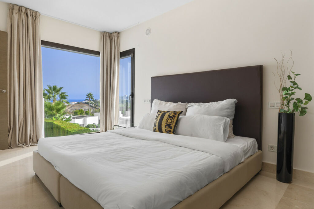 Detached Villa Benahavís Málaga - image 33
