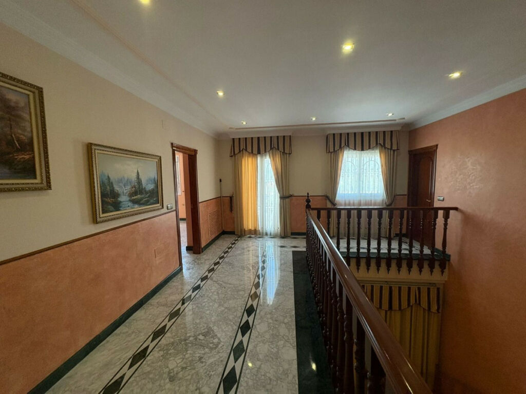 Detached Villa Alhaurín de la Torre Málaga - image 19