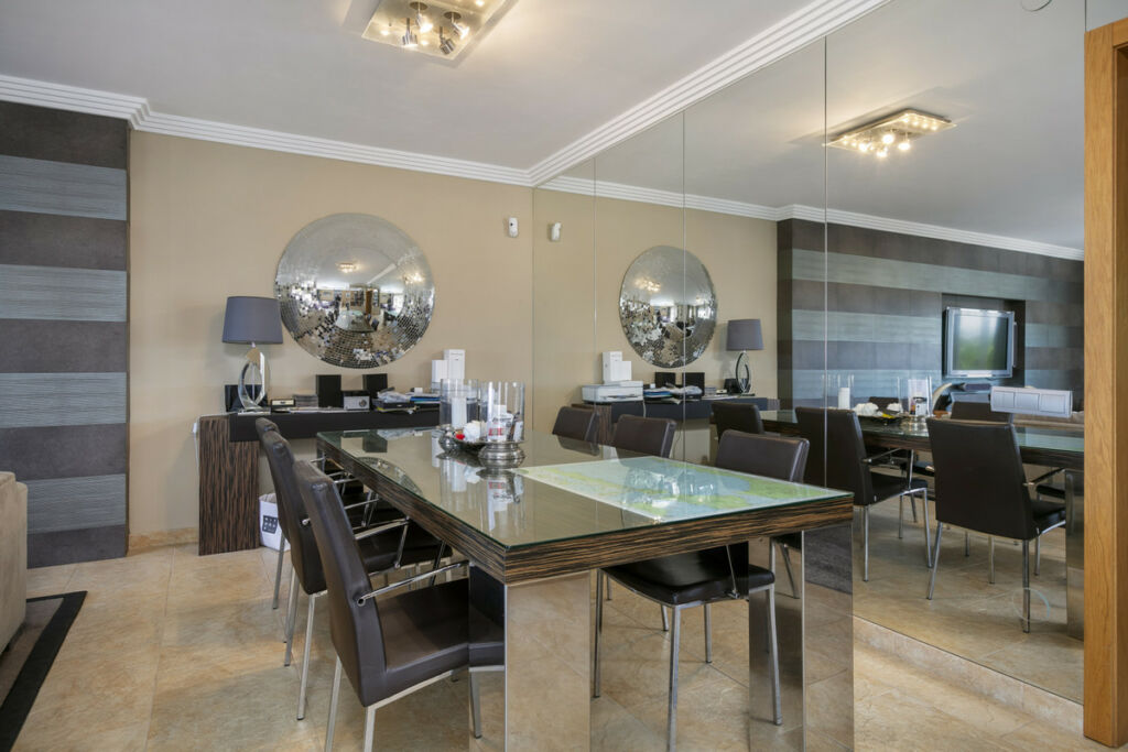 Middle Floor Apartment The Golden Mile Málaga - image 33