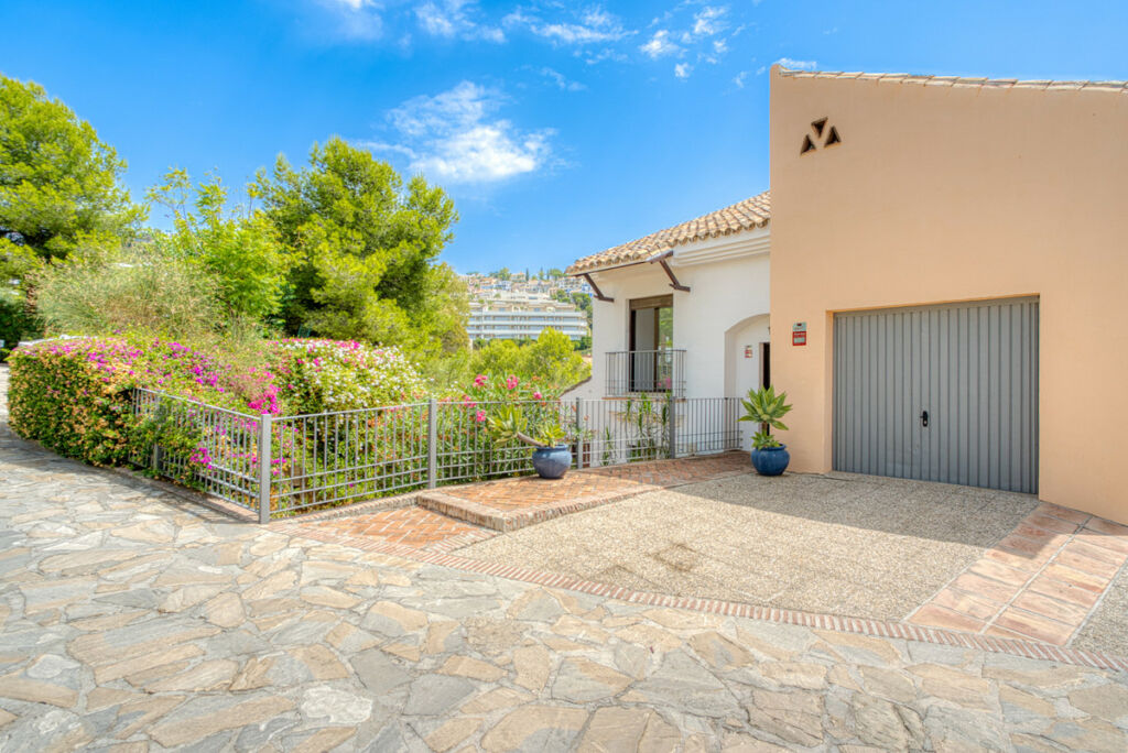 Townhouse Los Arqueros Málaga - image 33