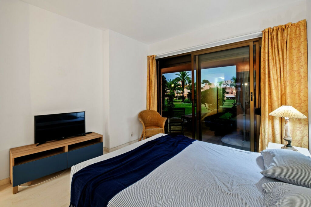 Ground Floor Apartment New Golden Mile Málaga - image 33