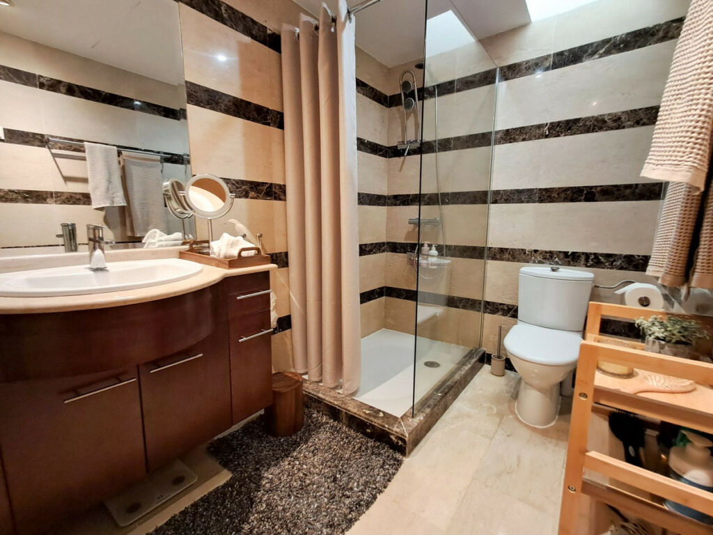 Townhouse Nagüeles Málaga - image 33