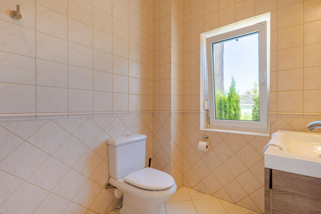 Detached Villa Benahavís Málaga - image 34