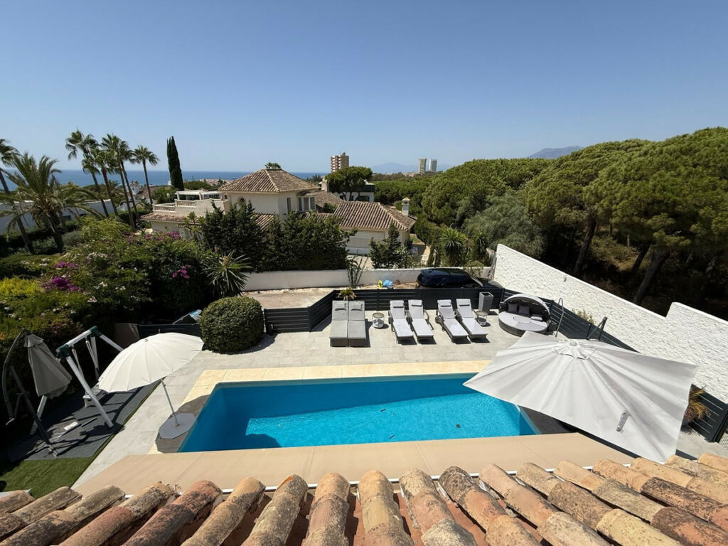 Detached Villa Marbesa Málaga - image 32
