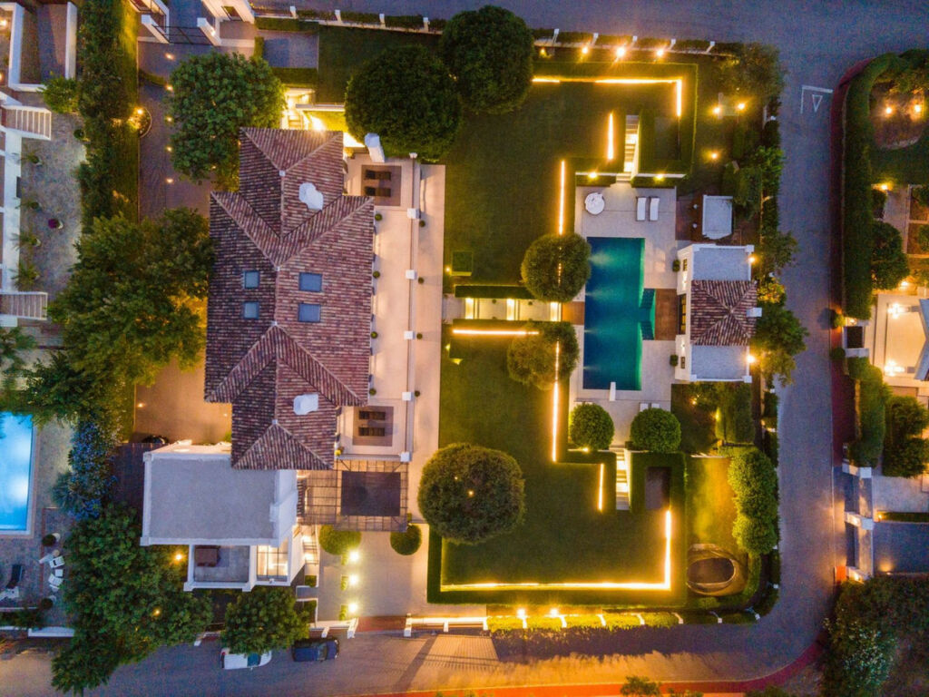 Detached Villa Nagüeles Málaga - image 34