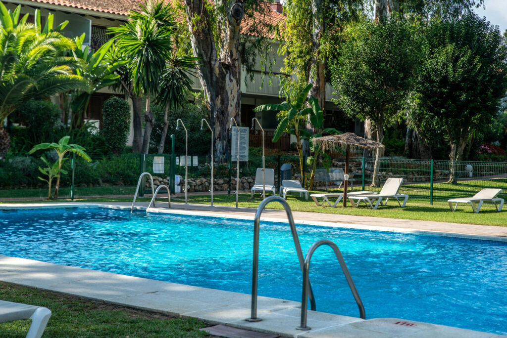 Middle Floor Apartment Puerto Banús Málaga - image 33