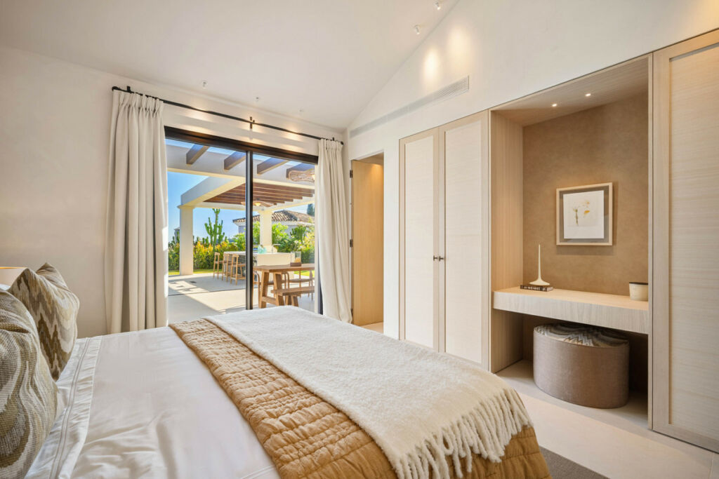 Detached Villa Nueva Andalucía Málaga - image 34