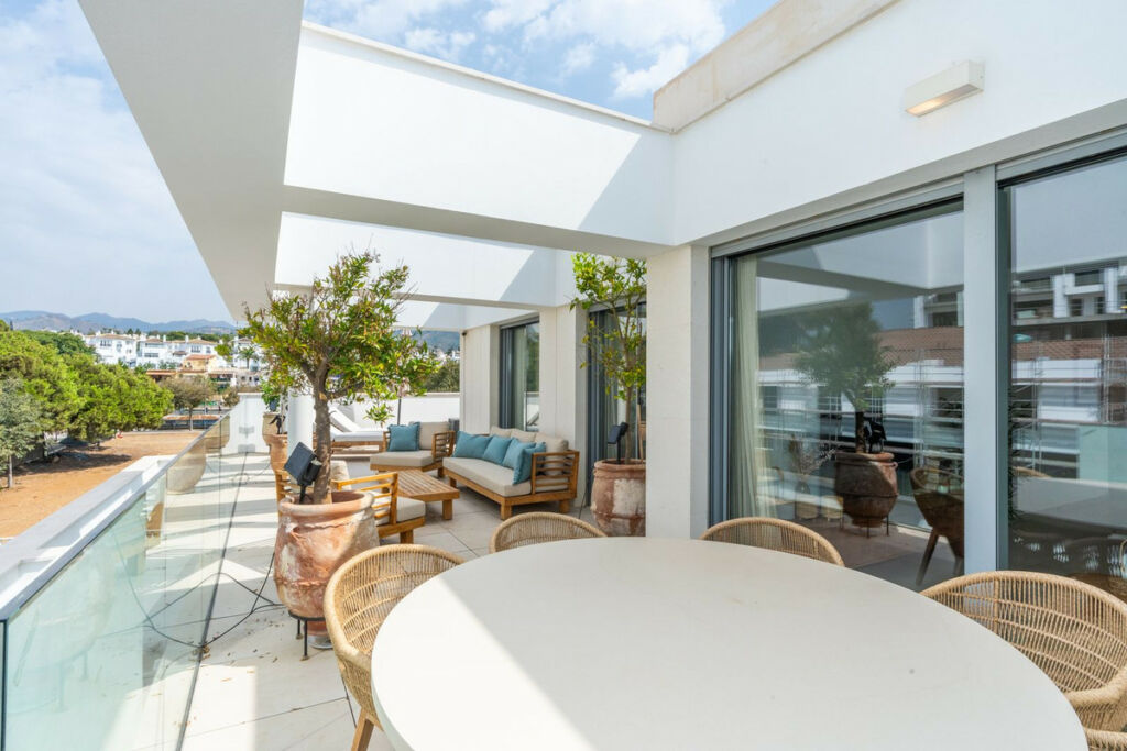 Penthouse Elviria Málaga - image 34