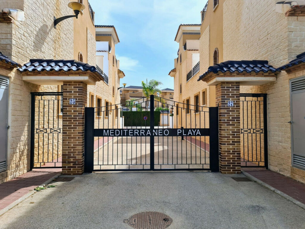 Townhouse Torre de la Horadada Alicante - image 35