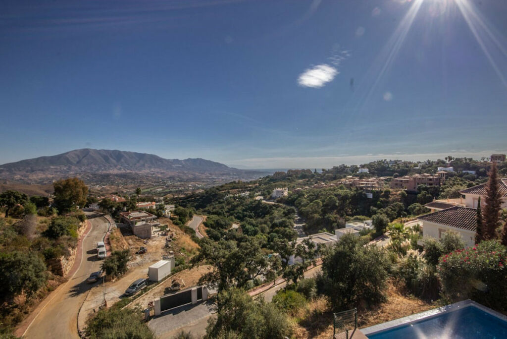 Detached Villa La Mairena Málaga - image 34