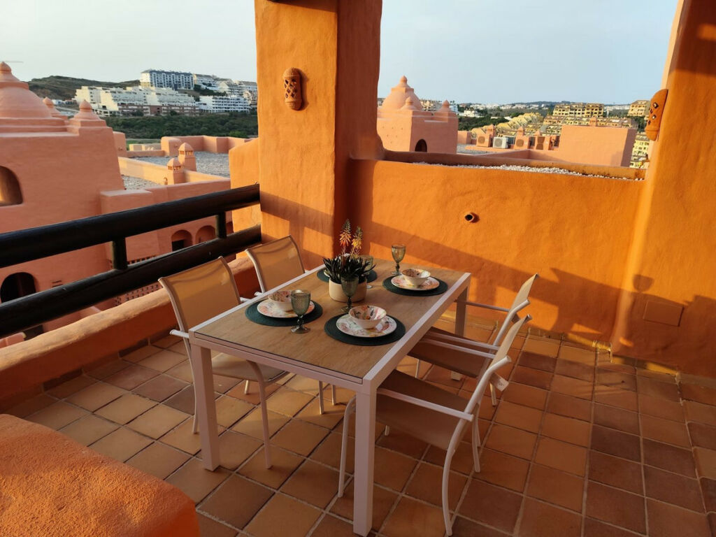 Middle Floor Apartment La Duquesa Málaga - image 27