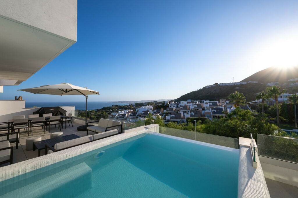 Detached Villa Benalmadena Pueblo Málaga - image 31