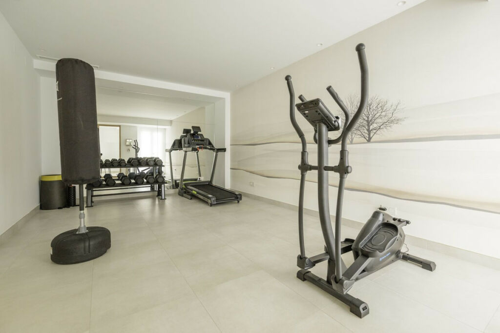 Penthouse Duplex Altos de los Monteros Málaga - image 34