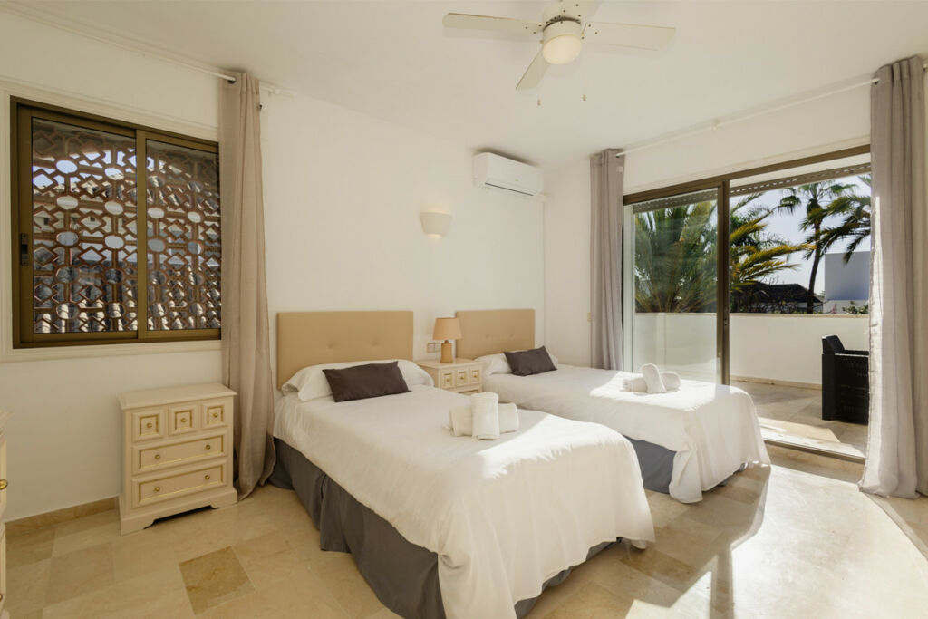 Detached Villa Las Chapas Málaga - image 34