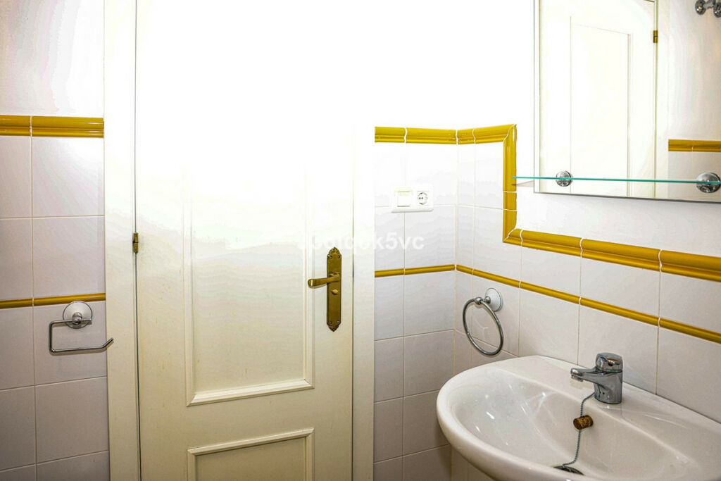 Top Floor Apartment Benahavís Málaga - image 34