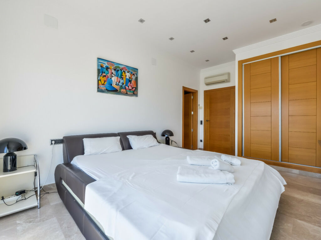 Detached Villa La Fustera Alicante - image 34