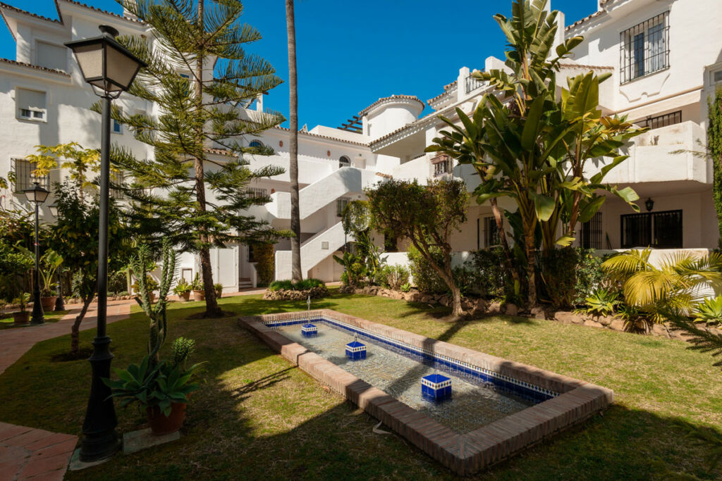Ground Floor Apartment Nueva Andalucía Málaga - image 34