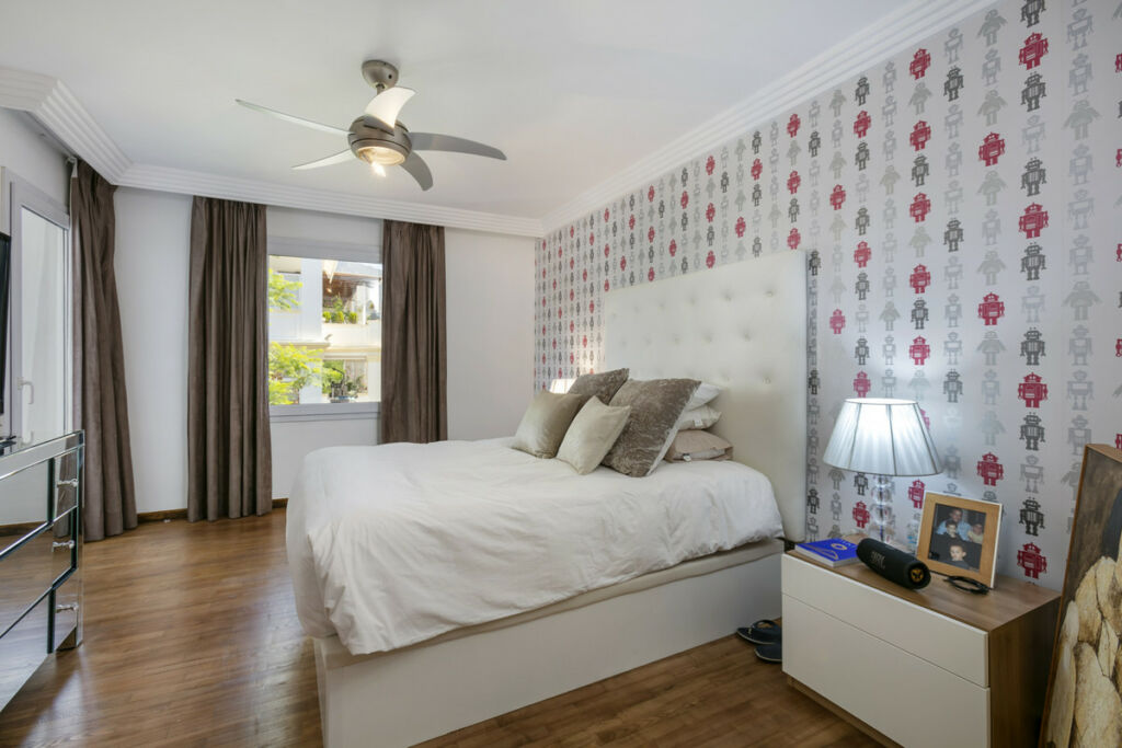 Middle Floor Apartment The Golden Mile Málaga - image 34