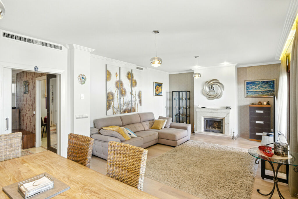 Townhouse Benahavís Málaga - image 35
