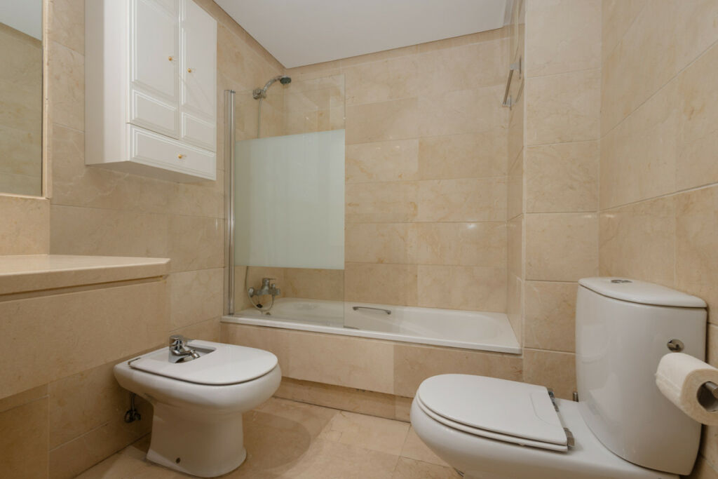 Middle Floor Apartment Puerto Banús Málaga - image 35