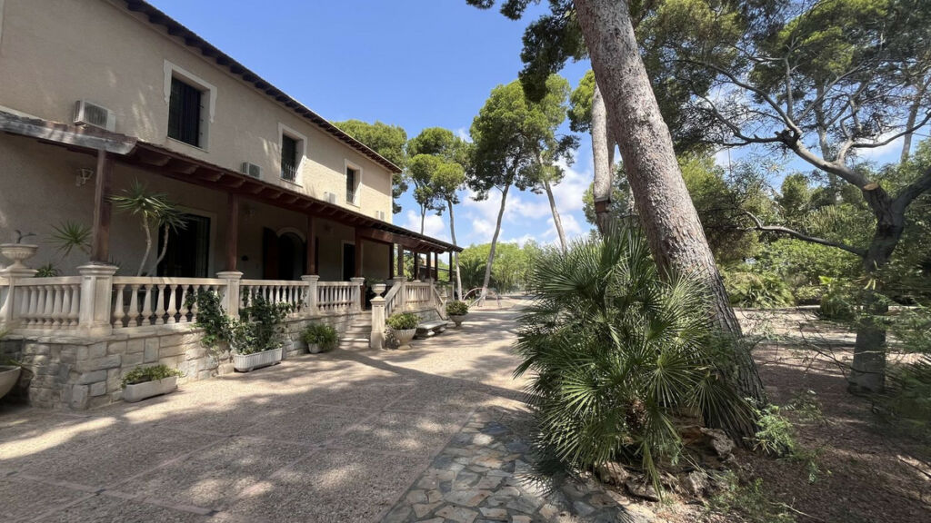 Detached Villa Mutxamel Alicante - image 35