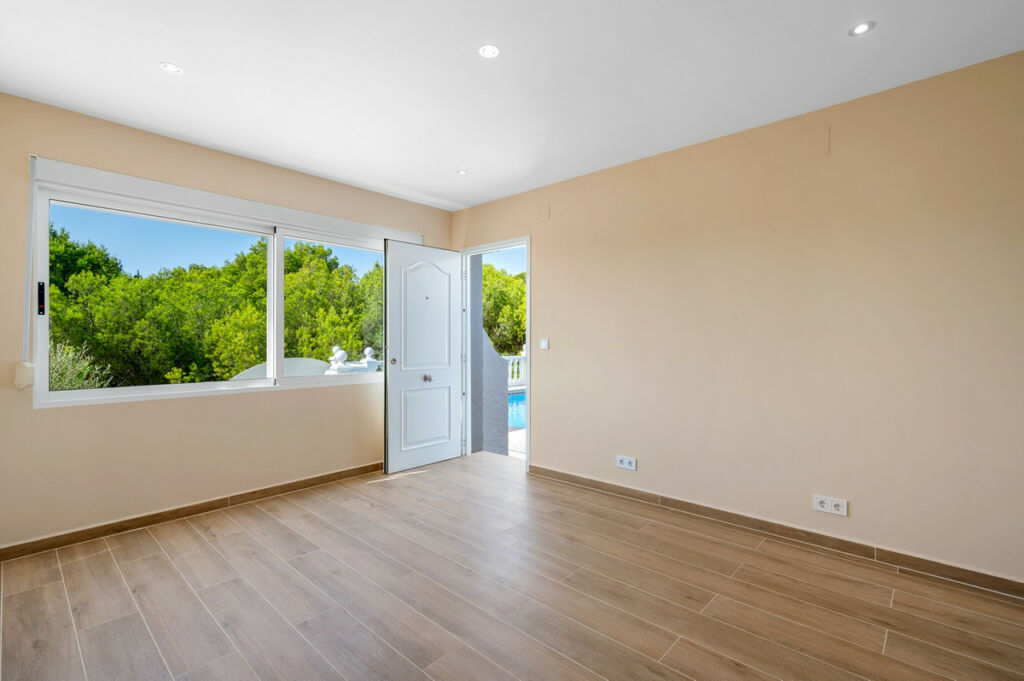 Detached Villa La Nucia Alicante - image 35