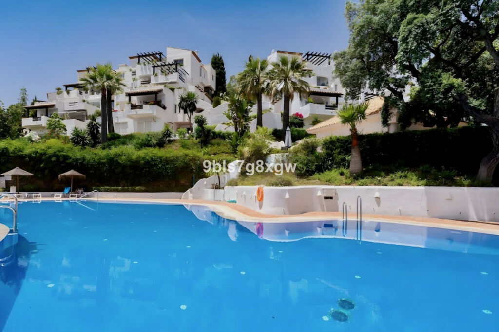Middle Floor Apartment La Mairena Málaga - image 35