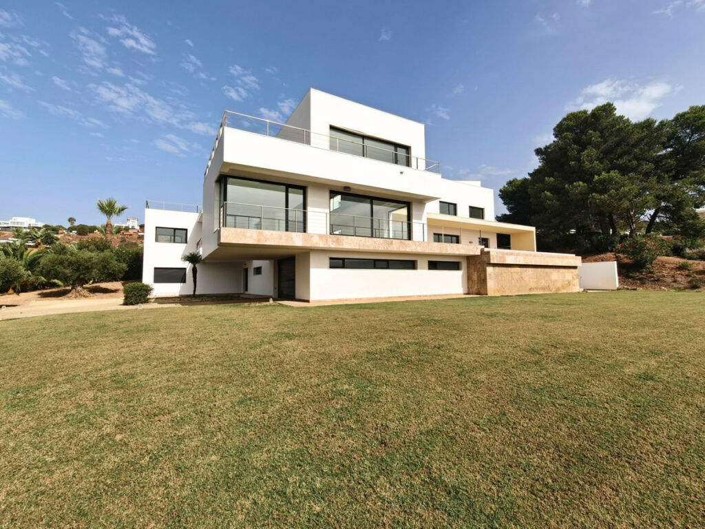 Detached Villa Sotogrande Alto Cádiz - image 35