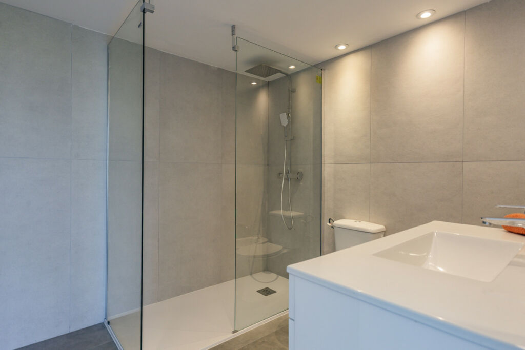Middle Floor Apartment Río Real Málaga - image 35