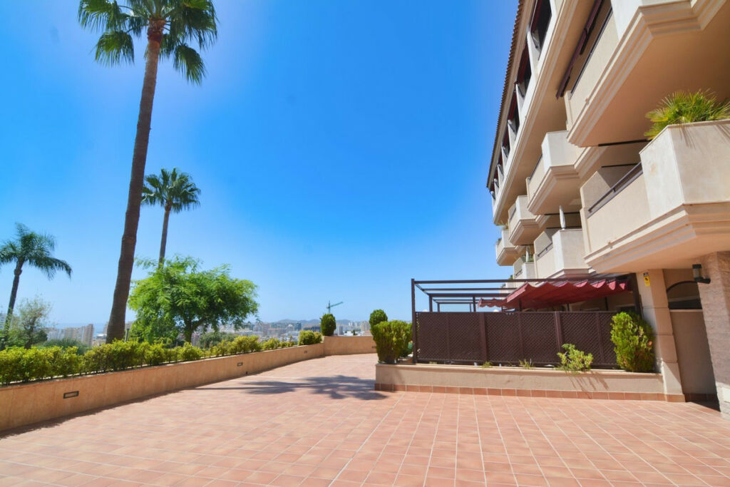 Middle Floor Apartment Fuengirola Málaga - image 35