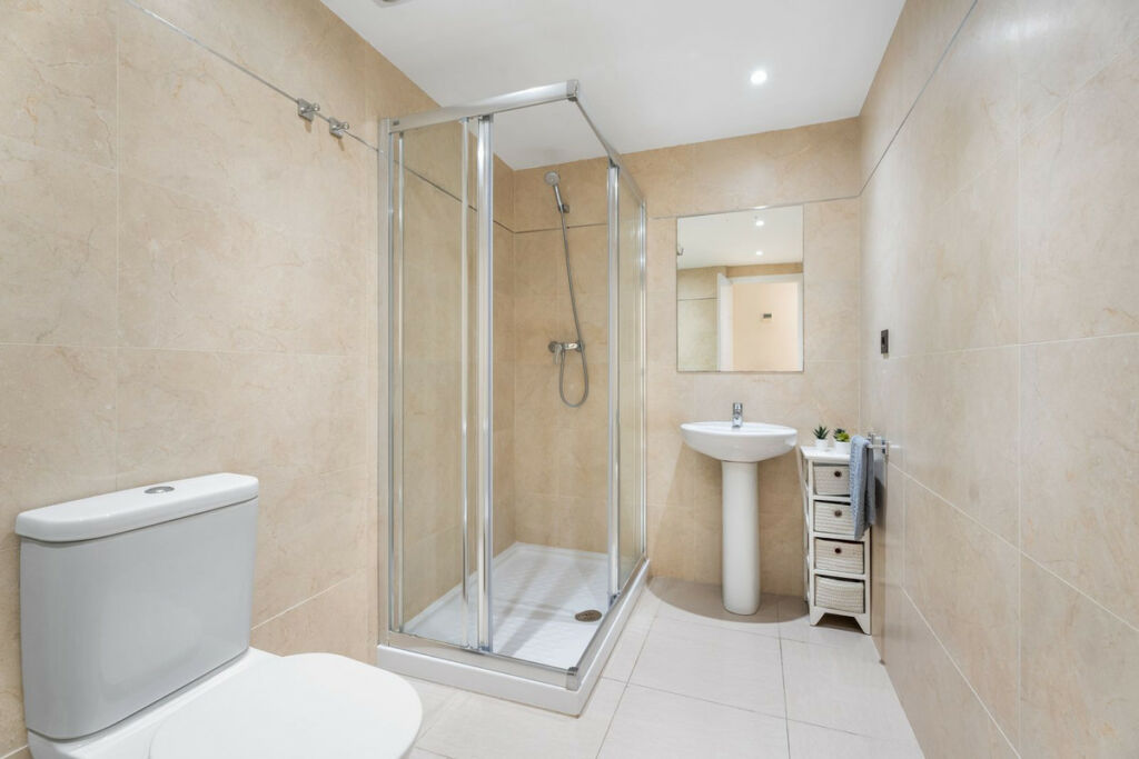Middle Floor Apartment Puerto Banús Málaga - image 35