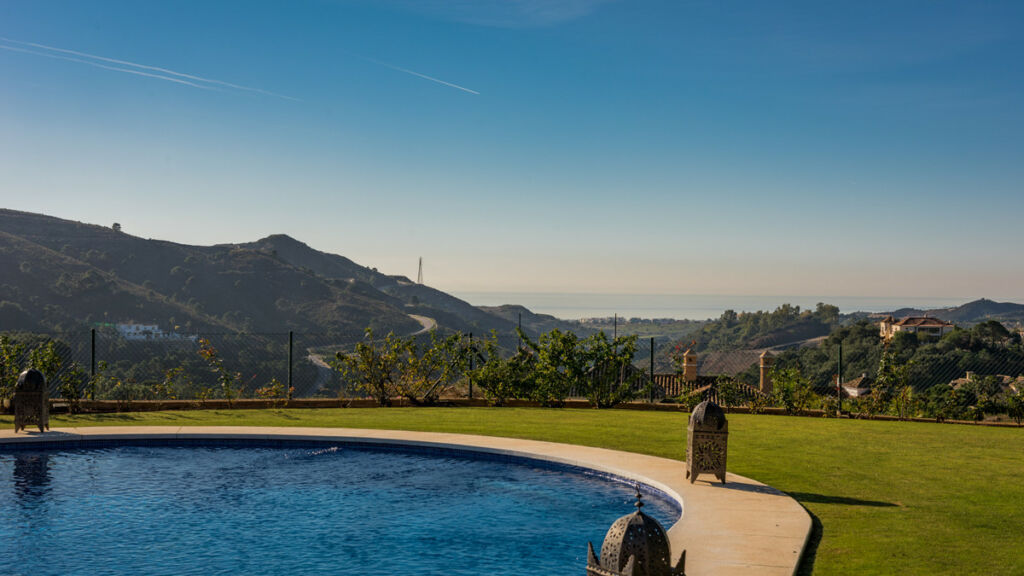 Detached Villa Benahavís Málaga - image 25