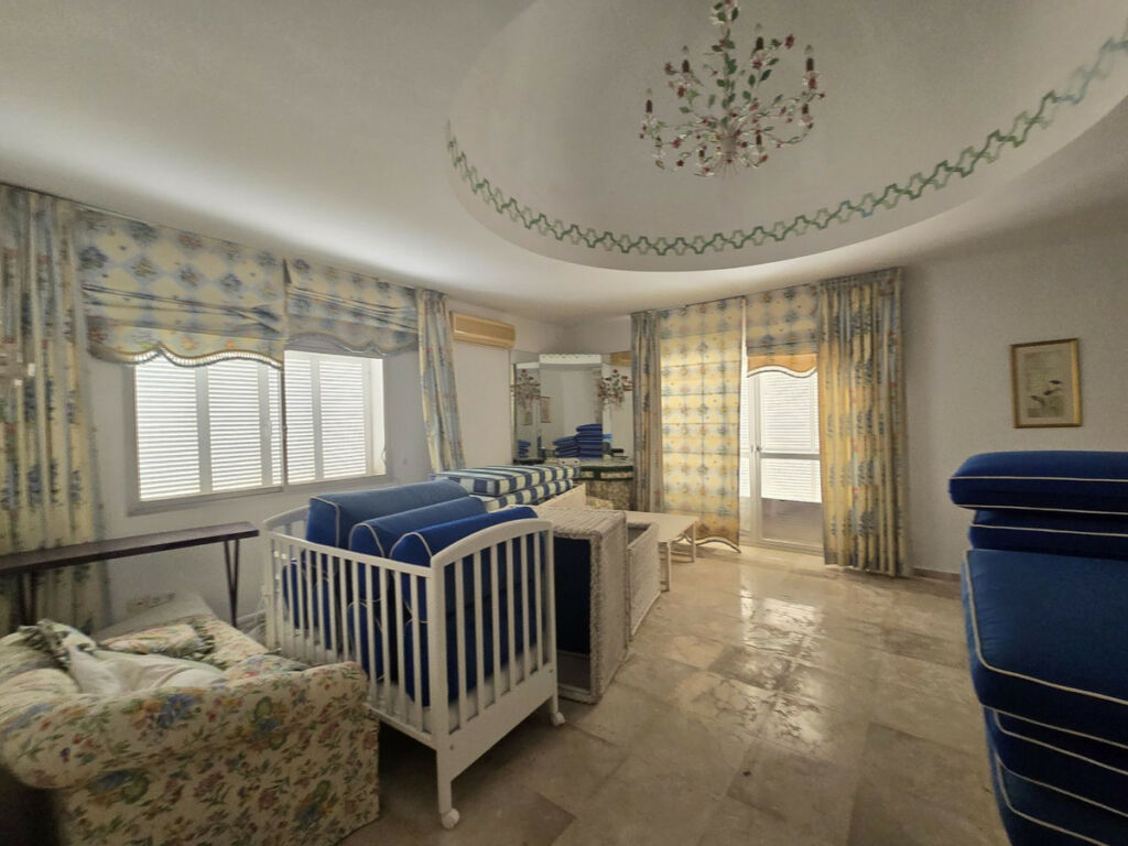 Detached Villa Marbella Málaga - image 35