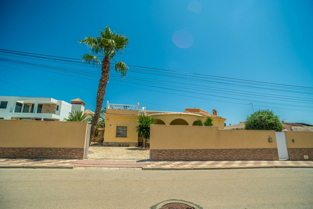 Detached Villa La Siesta Alicante - image 35