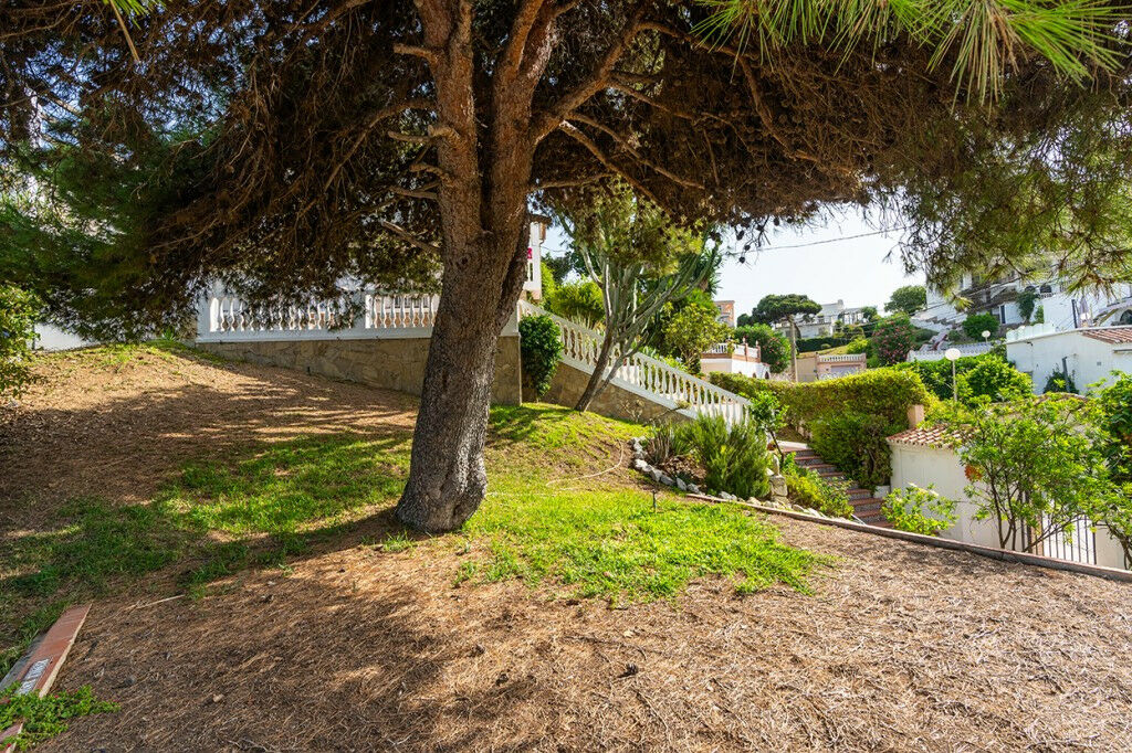 Detached Villa El Faro Málaga - image 35