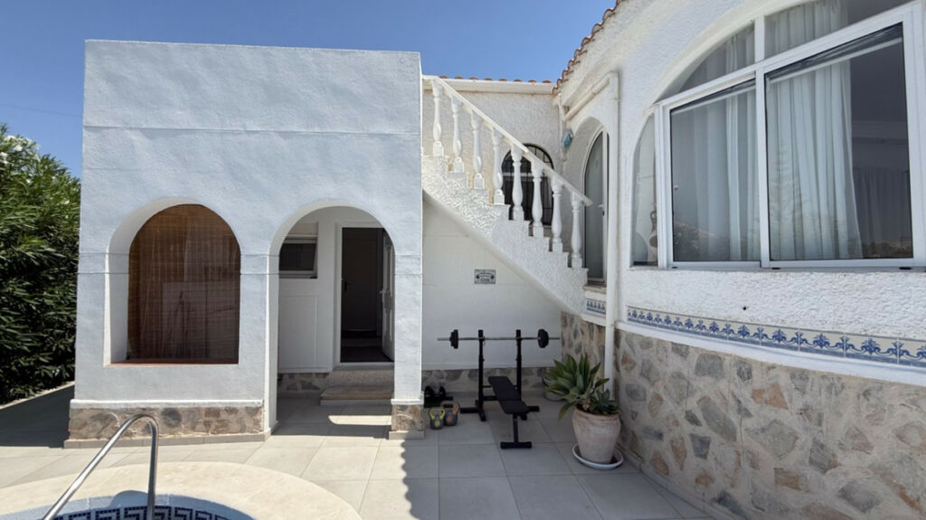 Detached Villa Torrevieja Alicante - image 35