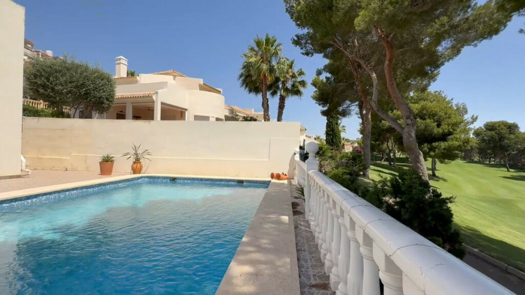 Detached Villa Las Ramblas Golf Alicante - image 35
