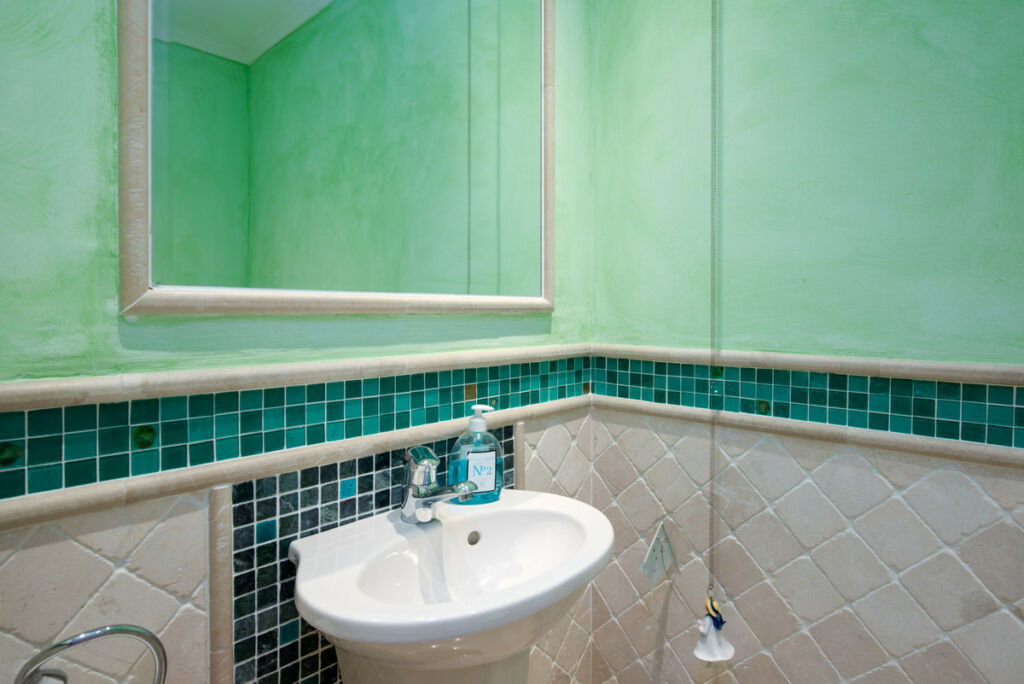 Middle Floor Apartment The Golden Mile Málaga - image 35