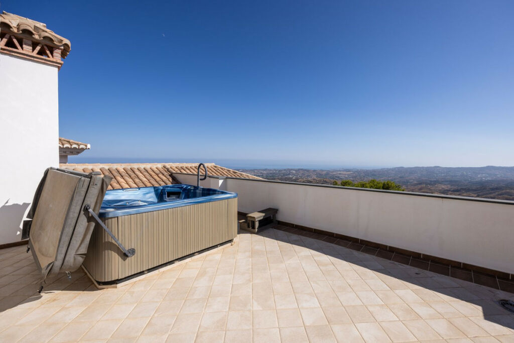 Detached Villa Mijas Málaga - image 35