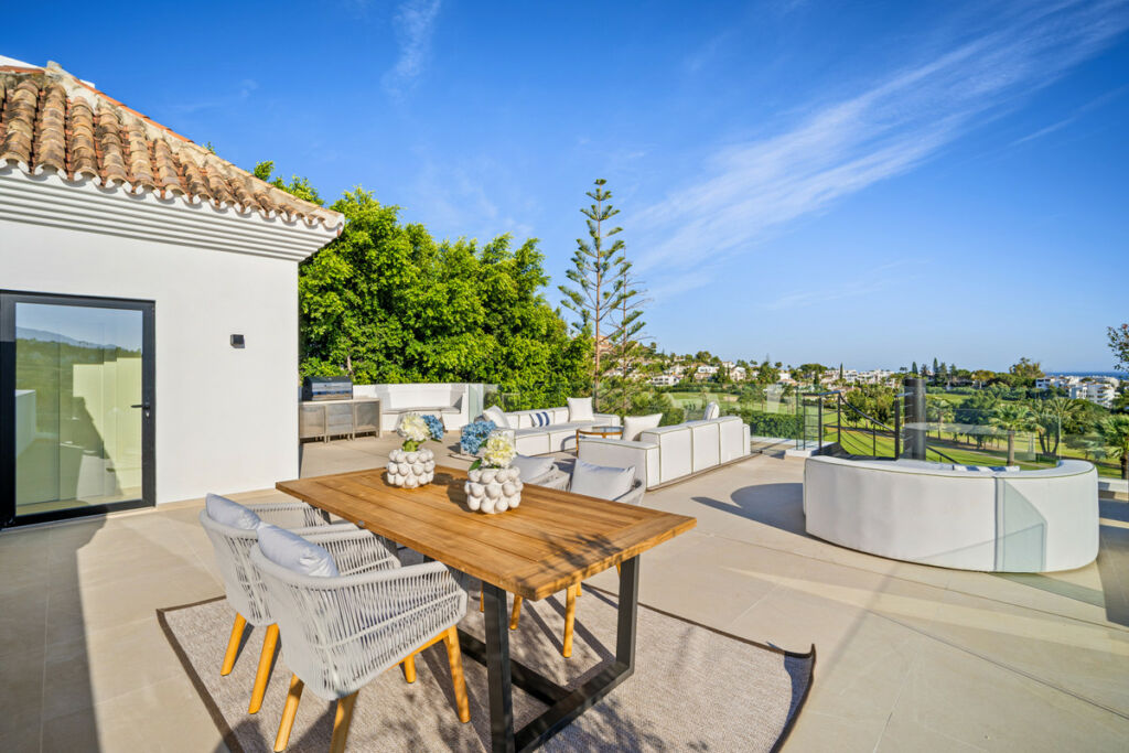 Detached Villa Nueva Andalucía Málaga - image 35