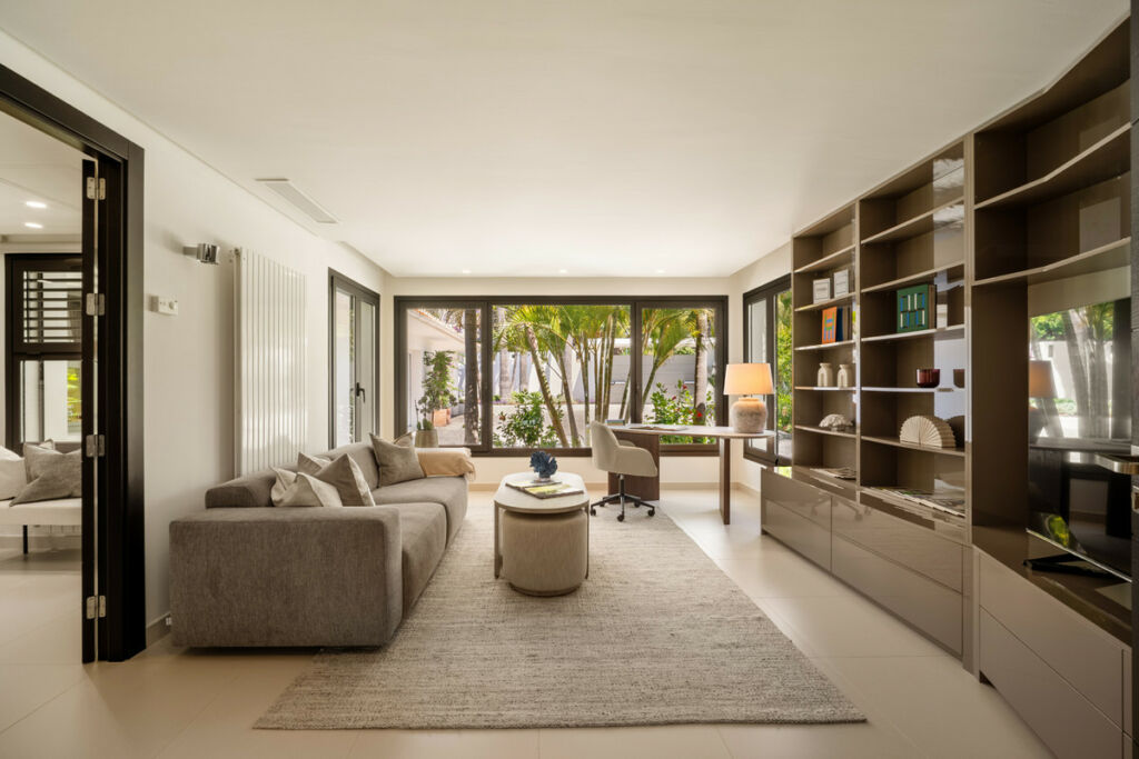 Detached Villa Nueva Andalucía Málaga - image 35