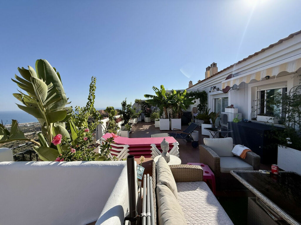 Penthouse Calahonda Málaga - image 35