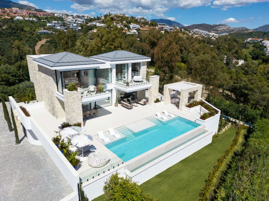 Detached Villa La Quinta Málaga - image 36