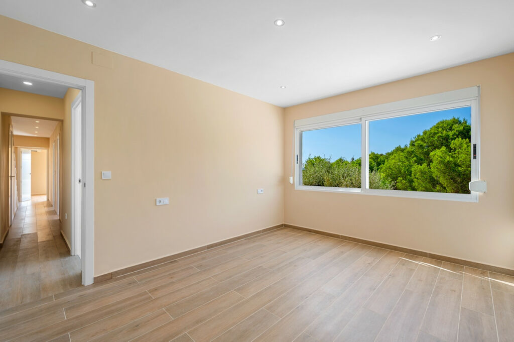 Detached Villa La Nucia Alicante - image 36