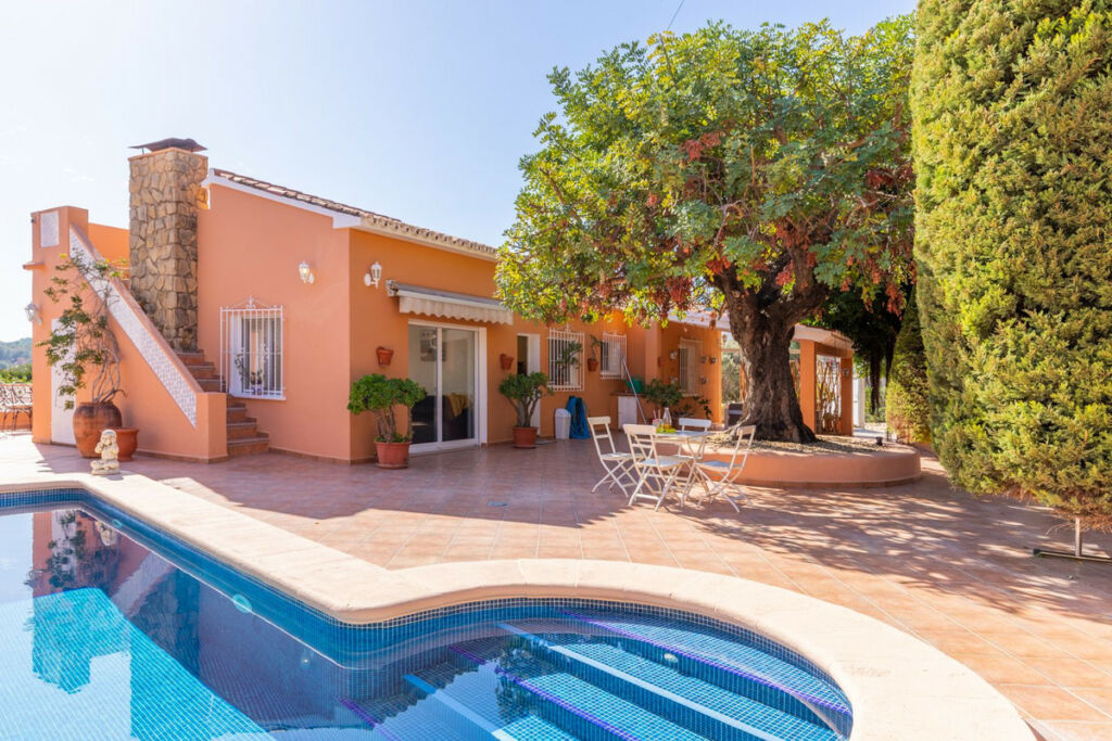 Detached Villa Moraira Alicante - image 36