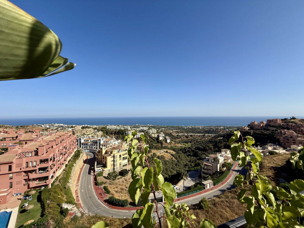 Penthouse Calahonda Málaga - image 36