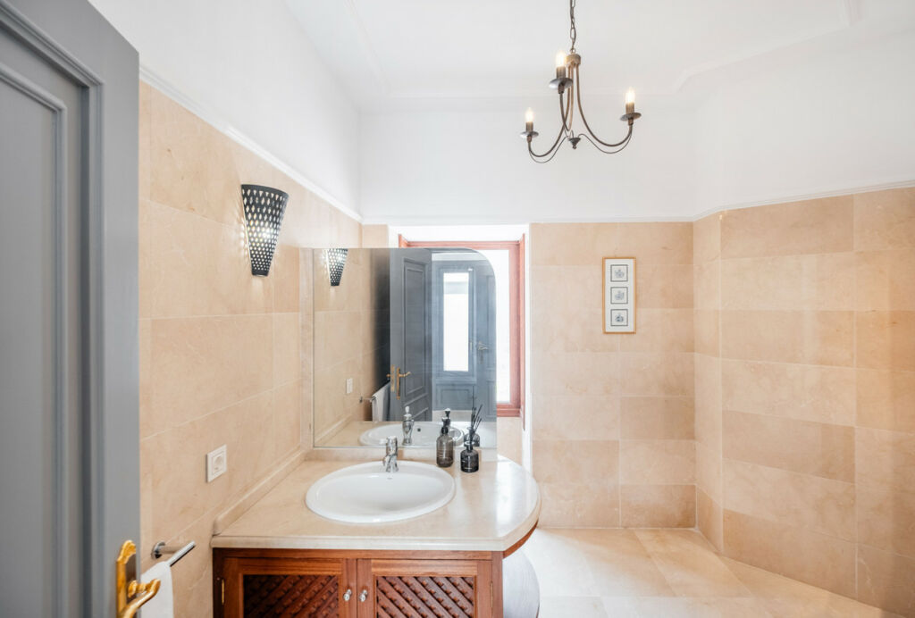 Detached Villa Aloha Málaga - image 36