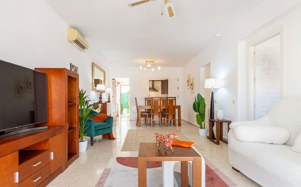 Ground Floor Apartment El Paraiso Málaga - image 16