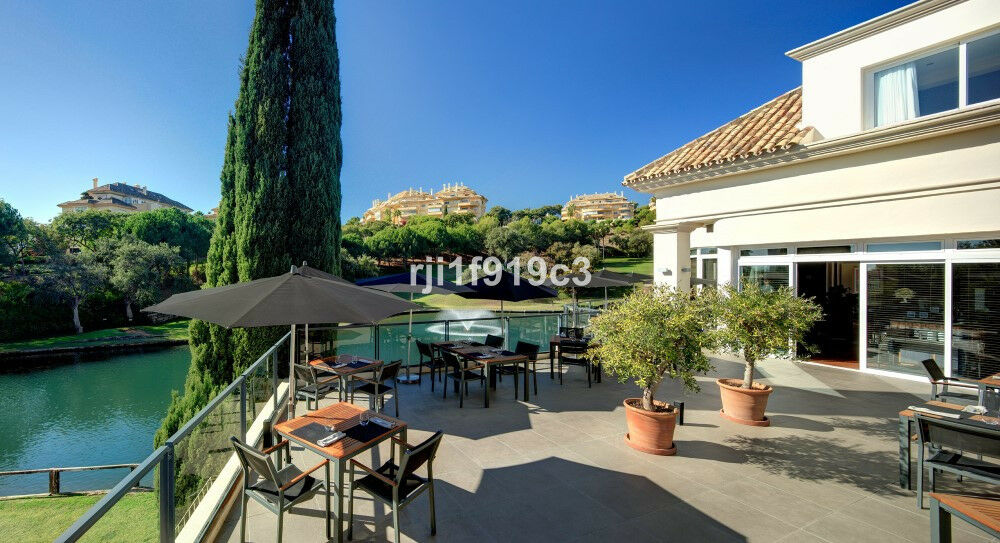 Middle Floor Apartment Elviria Málaga - image 36