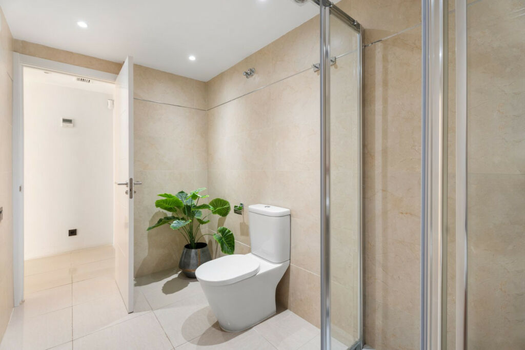 Middle Floor Apartment Puerto Banús Málaga - image 36
